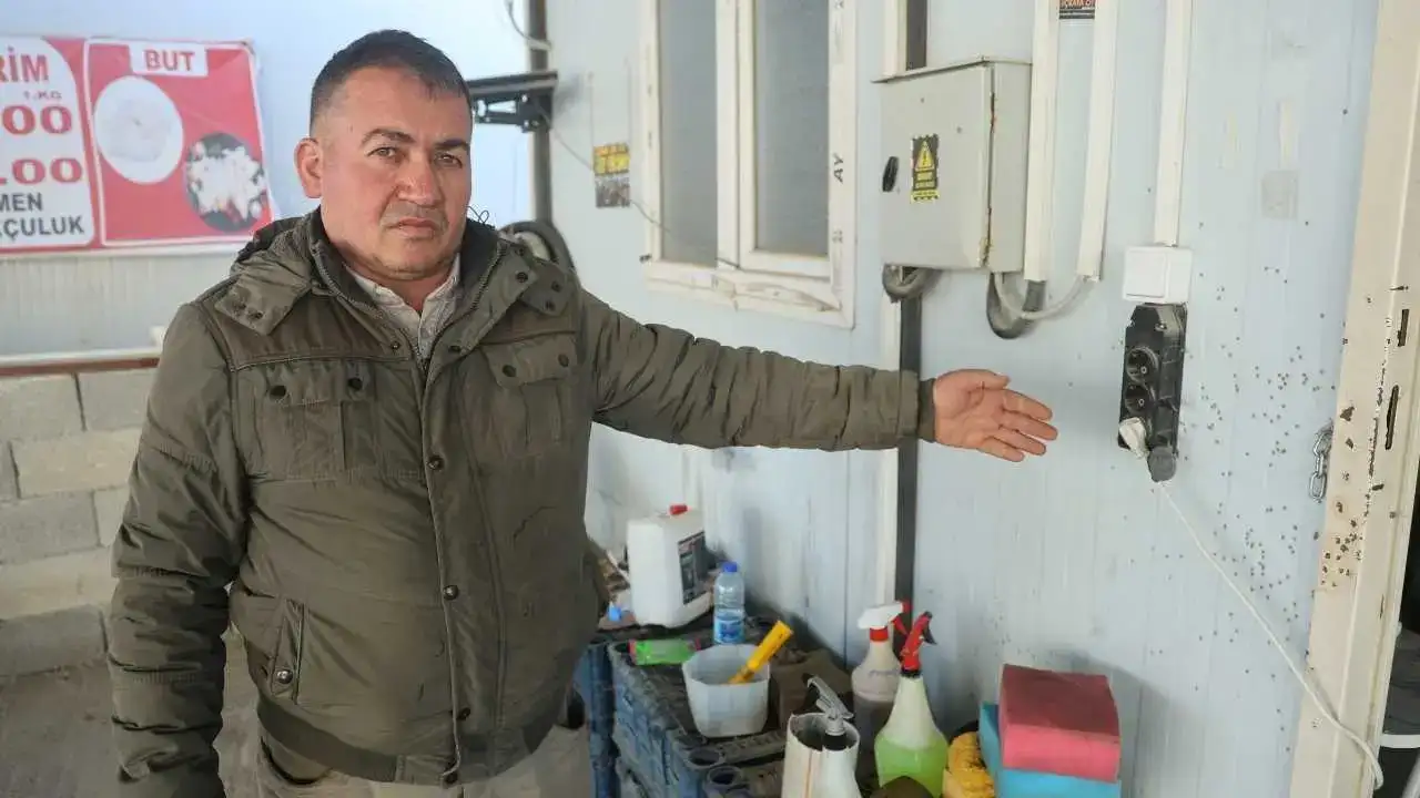 Hatay’da Oto Yıkamacıya Pompalı Saldırı Kameraya Yansıdı! 4